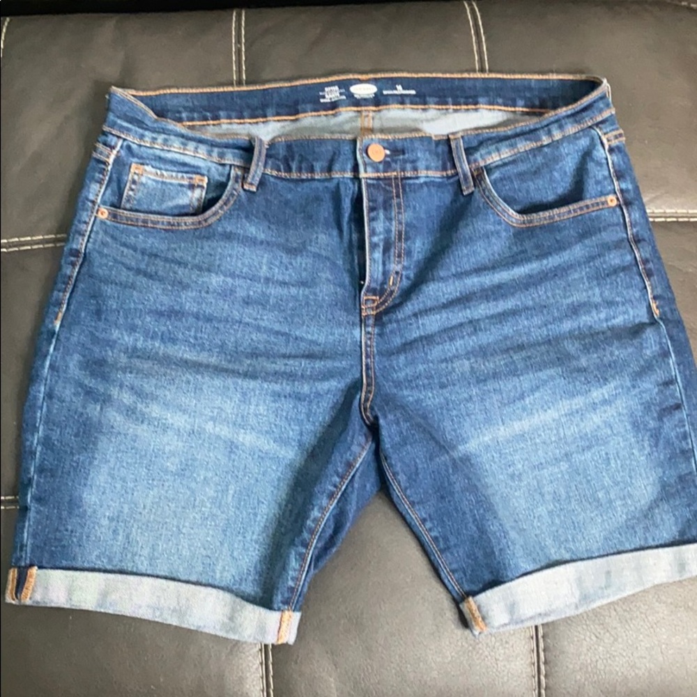 Old navy cuffed Bermuda shorts